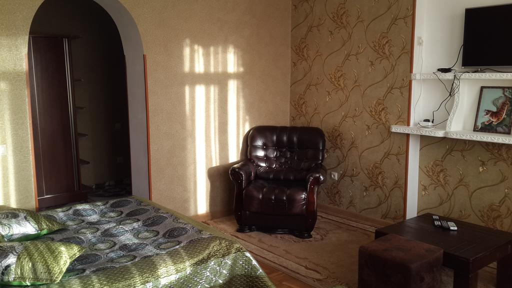 Edemi Hotel Kutaisi Værelse billede